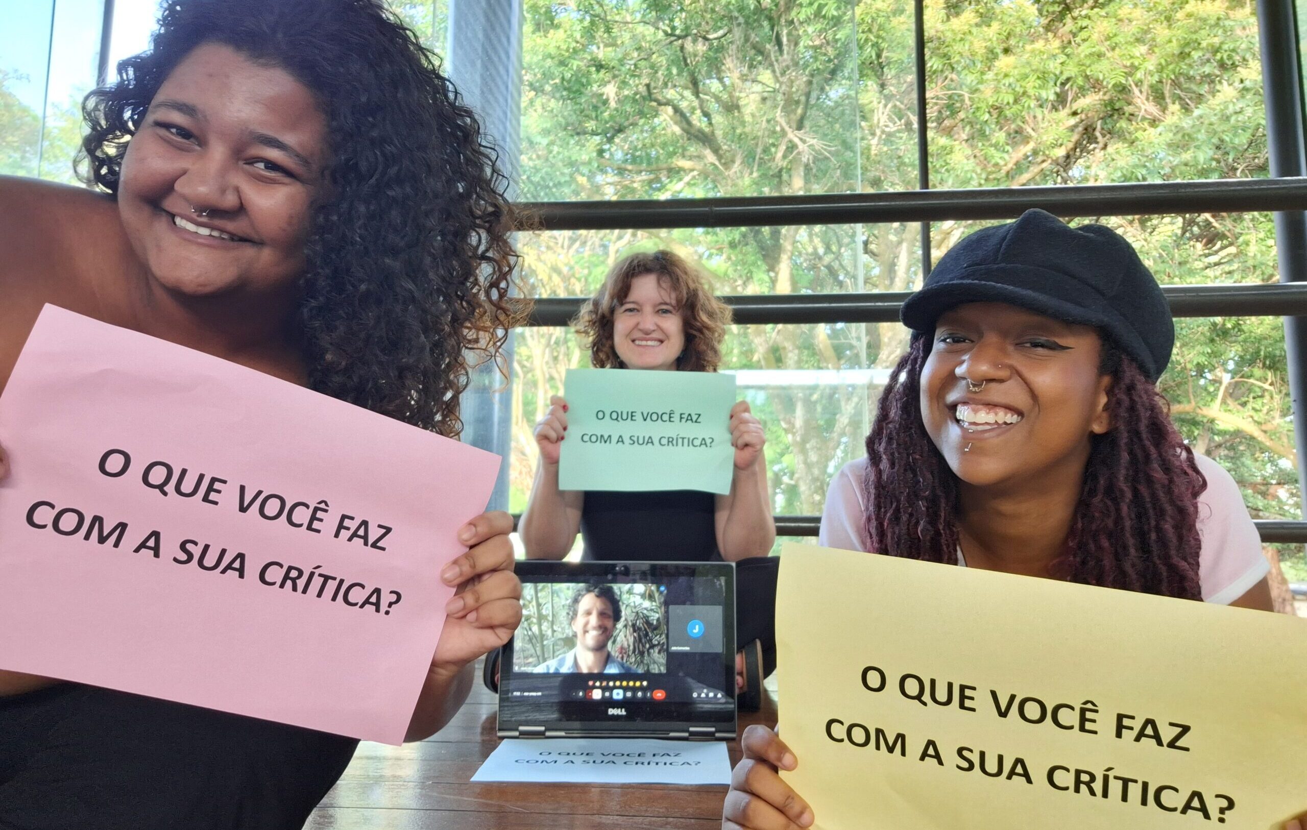 Lançamento do Projeto de Extensão LACRI - Laboratório de Crítica Teatral, coordenado pela Professora Júlia Guimarães Mendes, 2025.